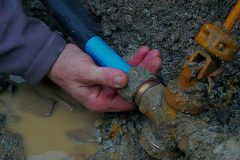 Contactor installing CARAPACE in wet location