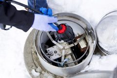 Rizer-Line installed into livestock waterer in Winter